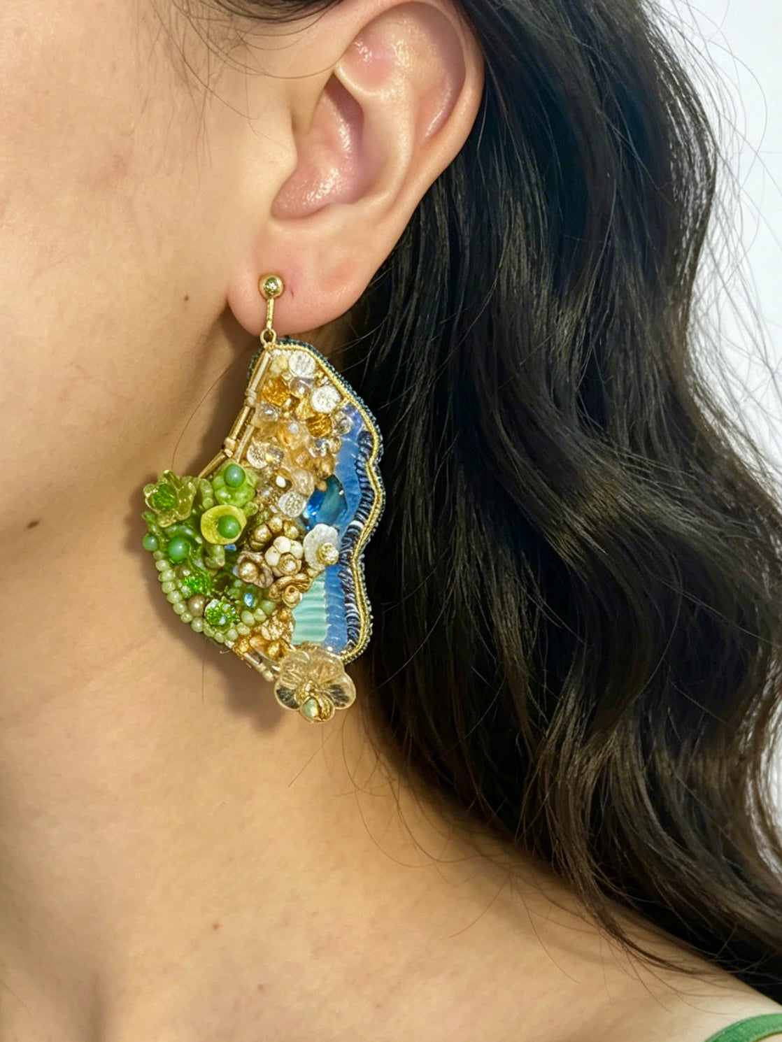 「Flower Bloom Island」Handmade Embroidered Earrings,Island-Shaped Beaded Earrings