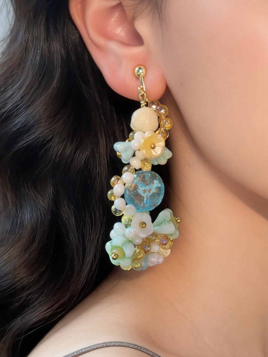 「Daydreaming Bird」Handmade Beaded Earrings