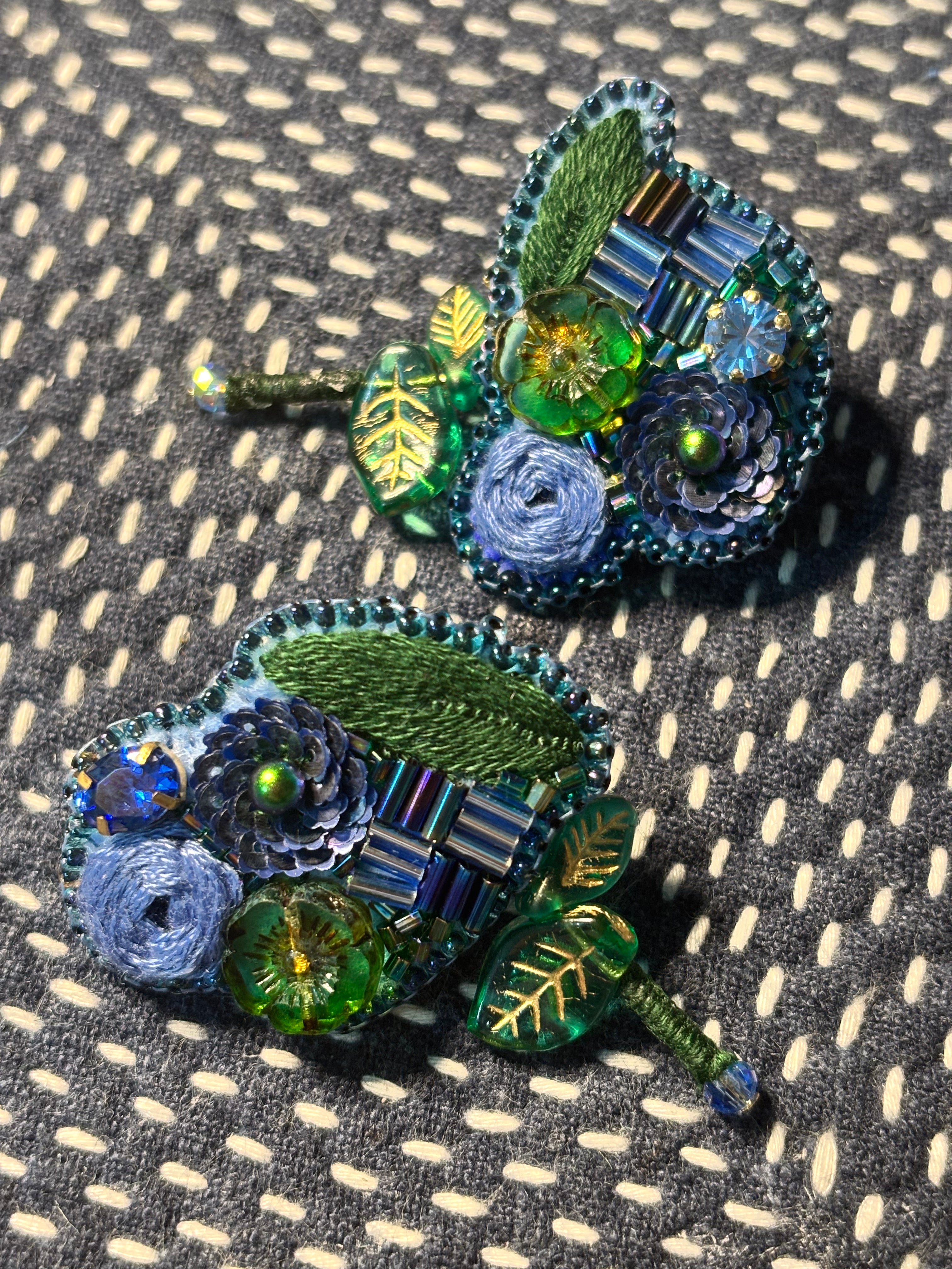 「Floater twig」Hand-Embroidered Flower Earrings: Bead Embroidery Floral Stud Earrings