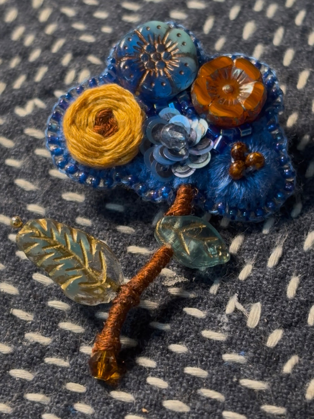 「Floater twig」Hand-Embroidered Flower Earrings: Bead Embroidery Floral Stud Earrings