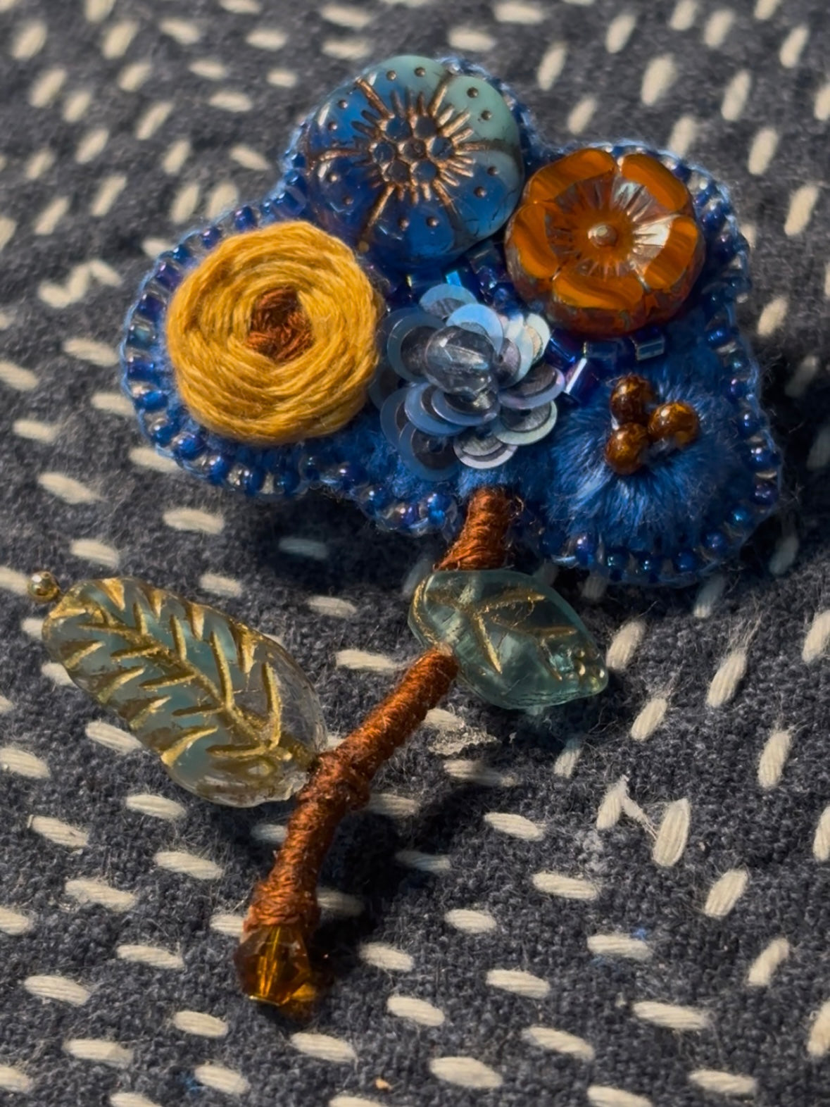 「Floater twig」Hand-Embroidered Flower Earrings: Bead Embroidery Floral Stud Earrings