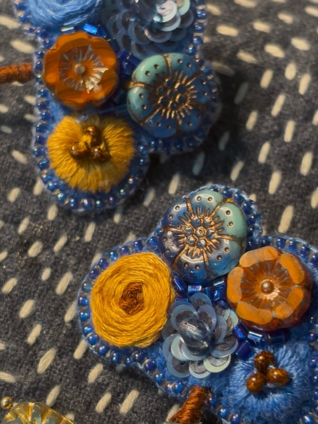 「Floater twig」Hand-Embroidered Flower Earrings: Bead Embroidery Floral Stud Earrings