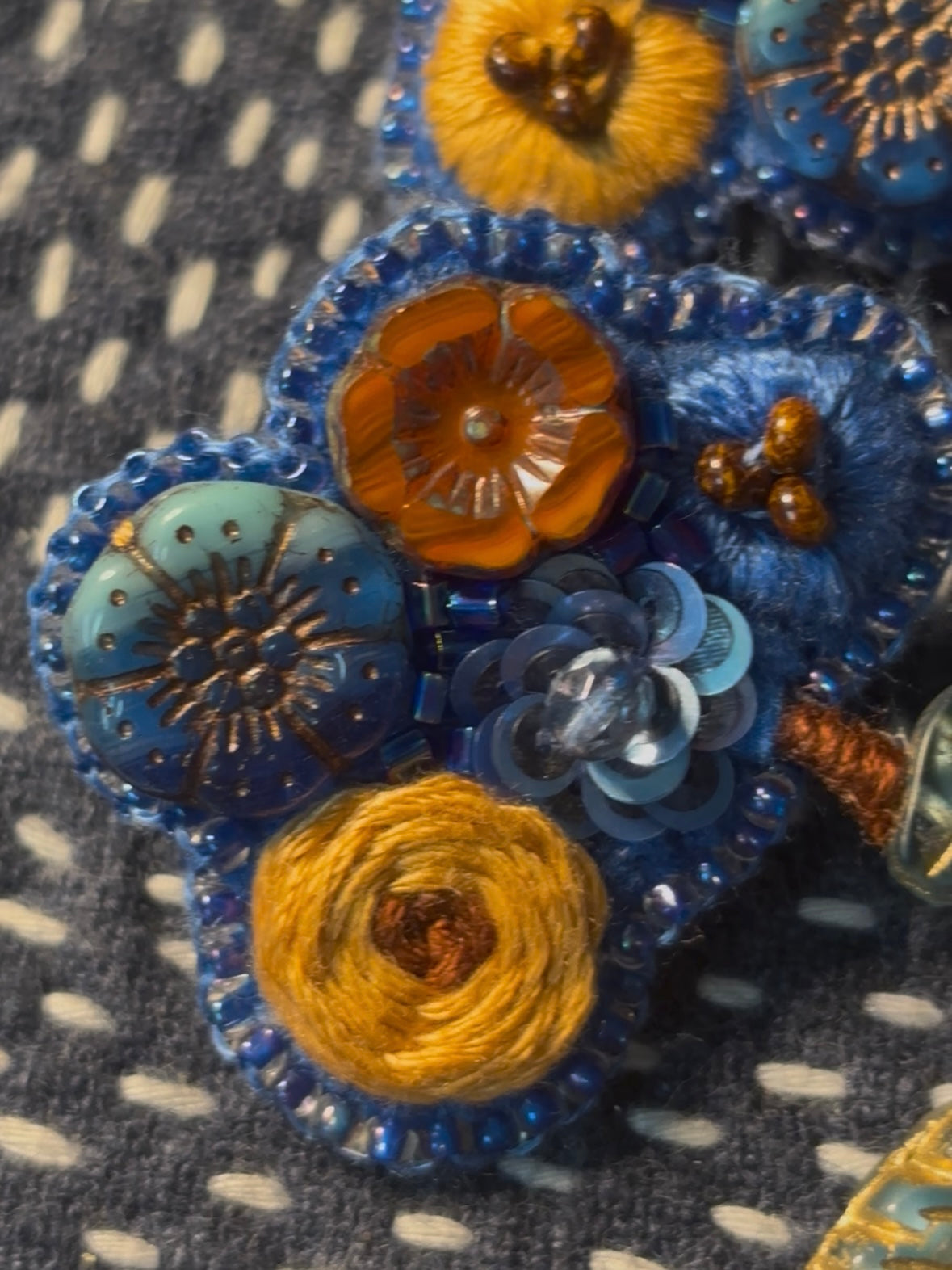 「Floater twig」Hand-Embroidered Flower Earrings: Bead Embroidery Floral Stud Earrings