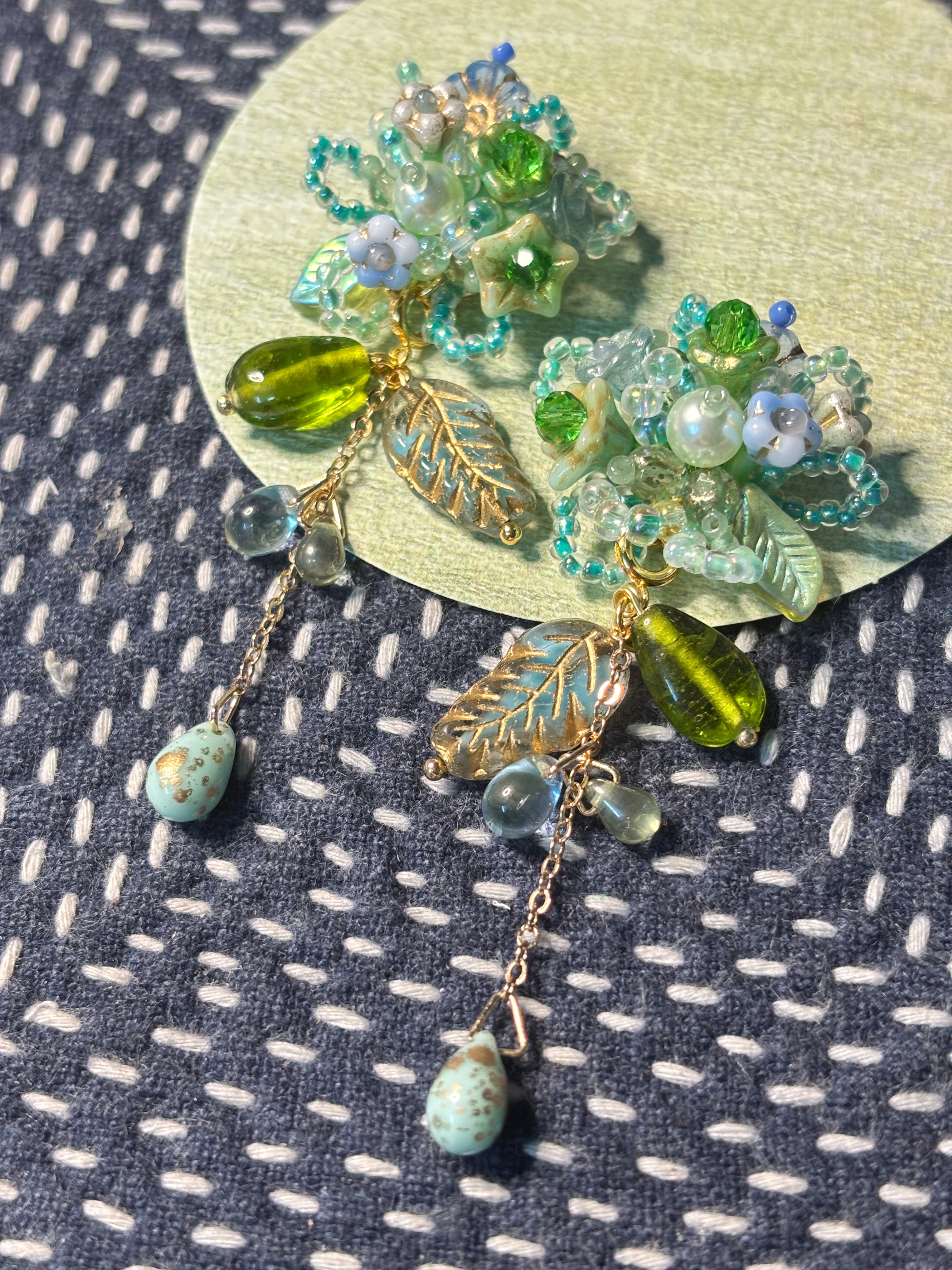 「Floral Cluster x Morning Dew」Handmade Beaded Flower Earrings Floral Stud Earrings