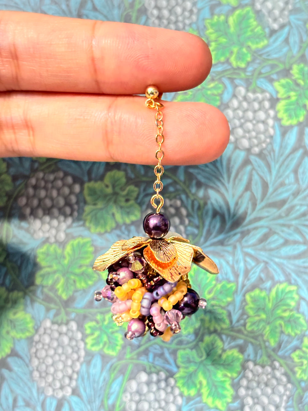 「Pendant Grapes」Handmade Grape-shaped Earrings