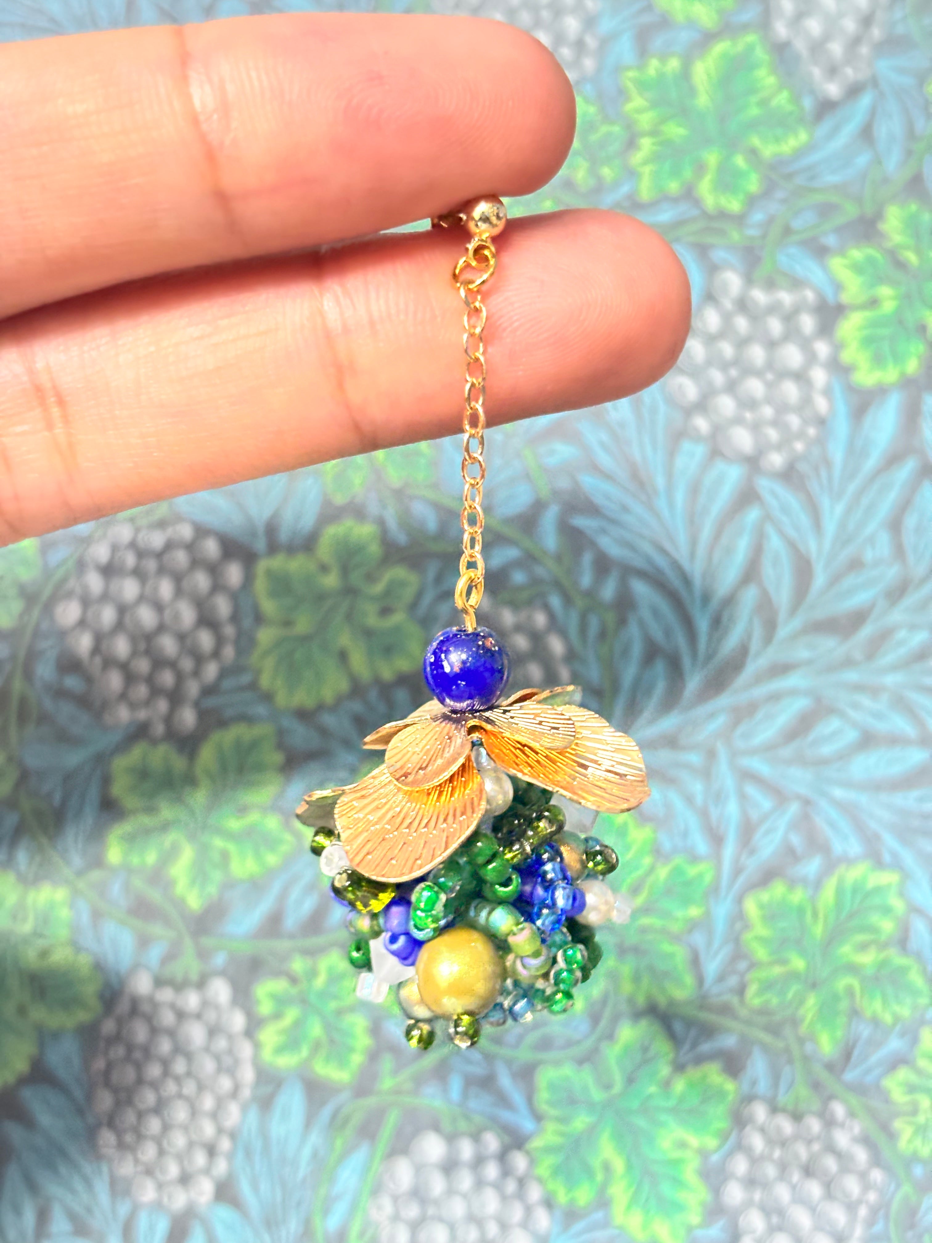 「Pendant Grapes」Handmade Grape-shaped Earrings