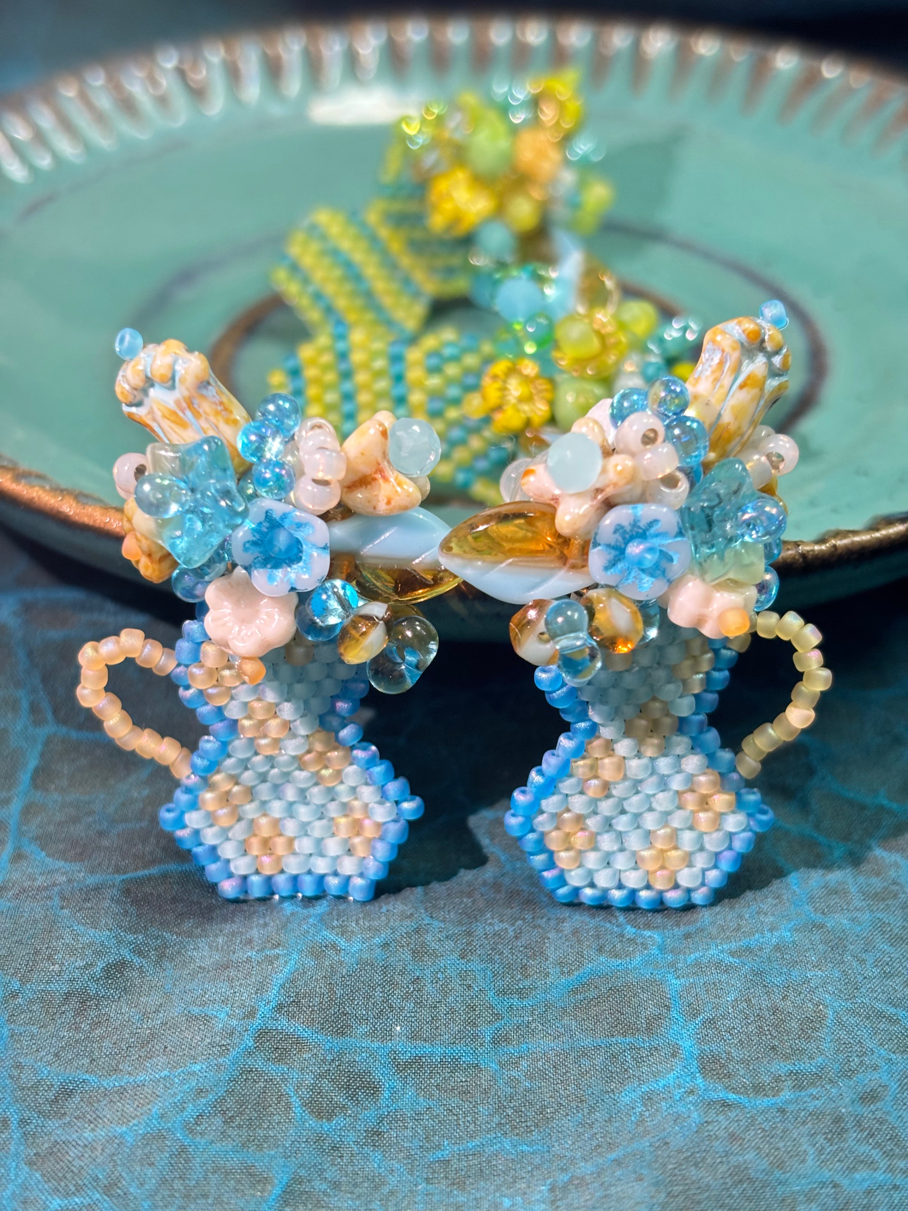 「Flat Vase」Handmade Flower Arrangement Earrings | Beaded Flower Jewelry