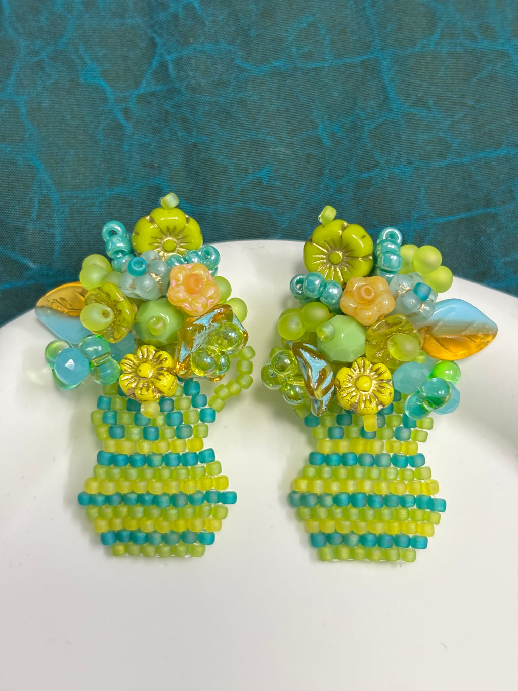 「Flat Vase」Handmade Floral Stud Earrings, Beaded Earrings for Vacations, Romantic Summer Looks