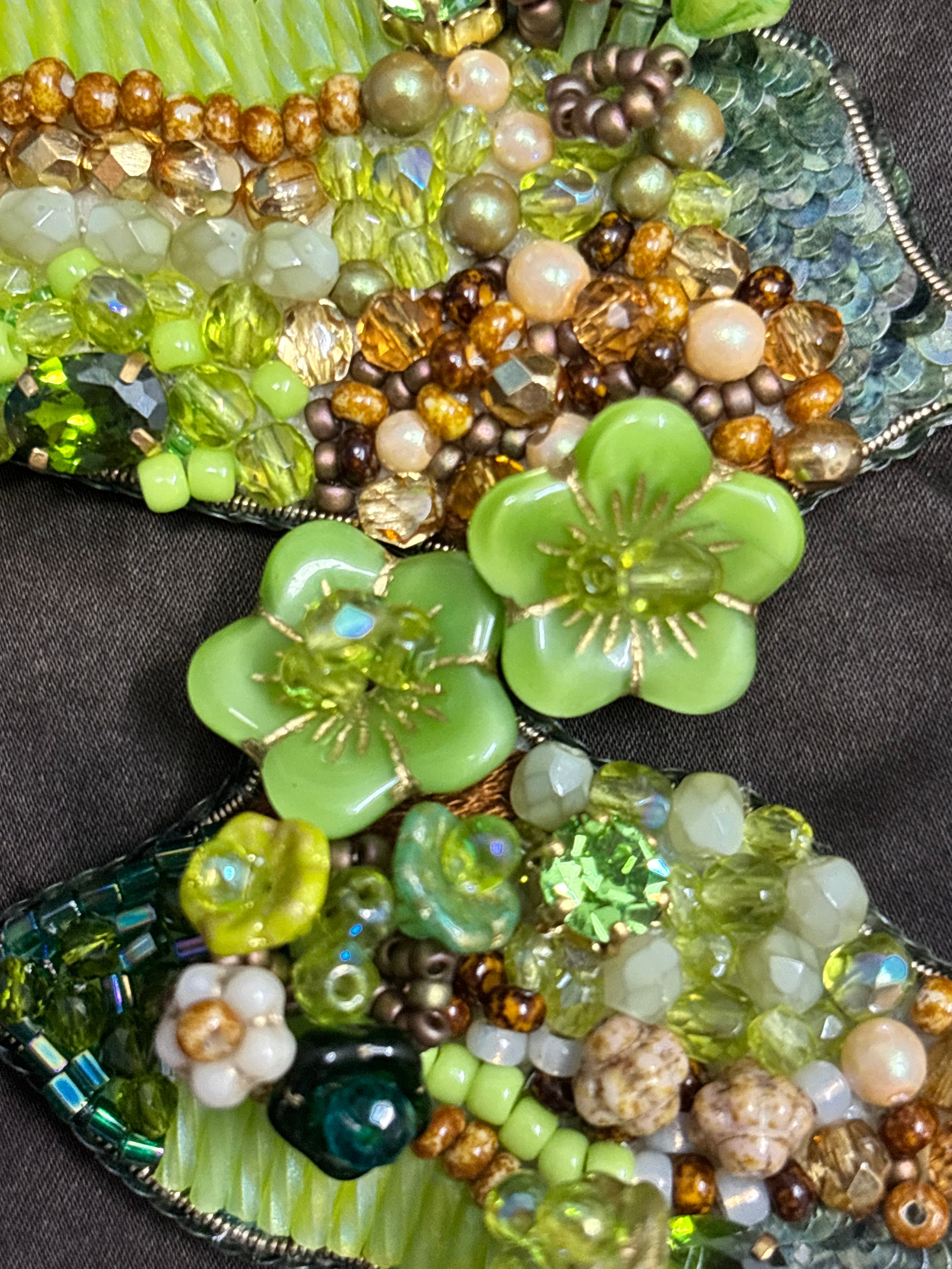 「Flower Bloom Island」Handmade Embroidered Earrings,Island-Shaped Beaded Earrings