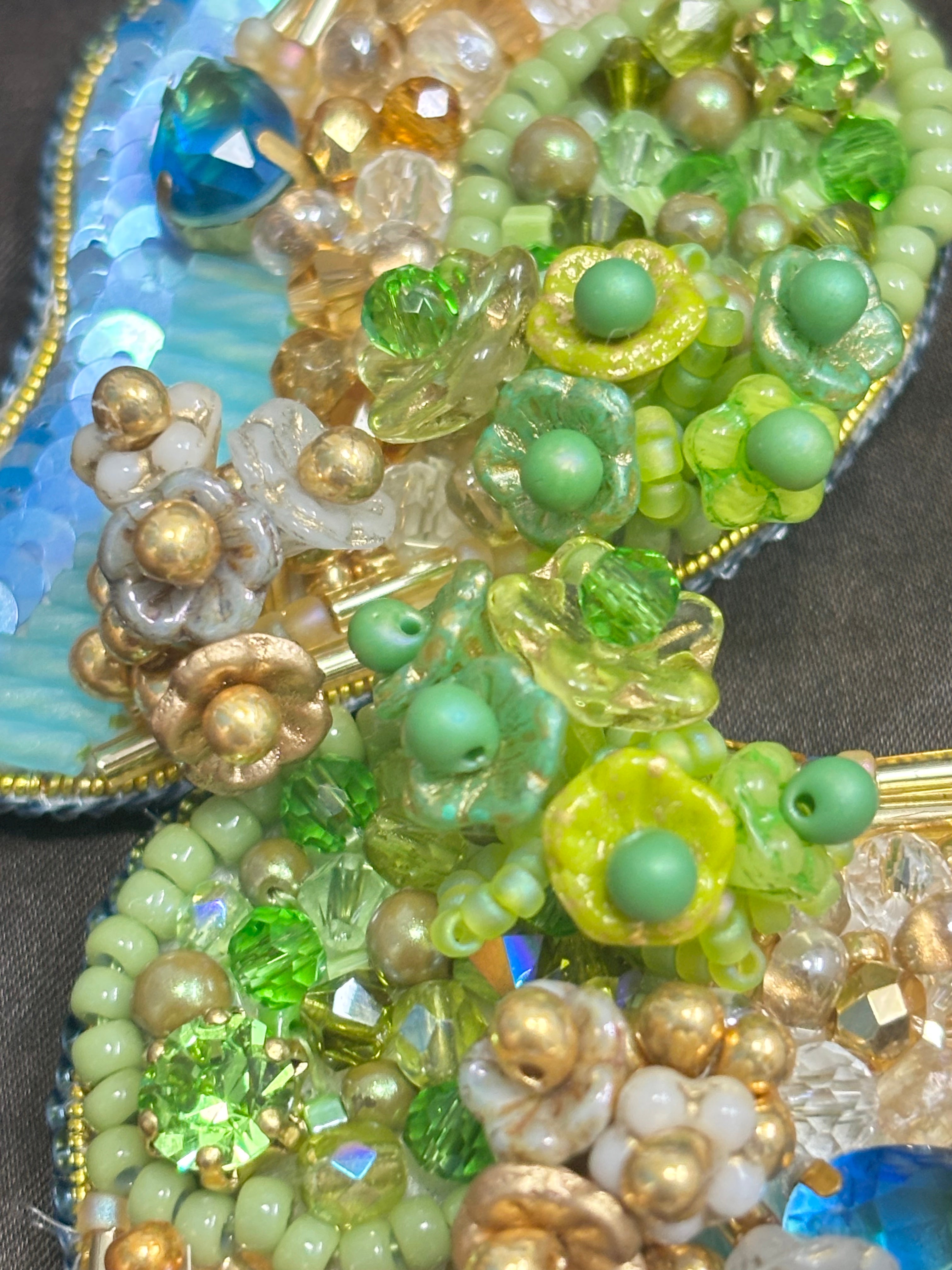 「Flower Bloom Island」Handmade Embroidered Earrings,Island-Shaped Beaded Earrings