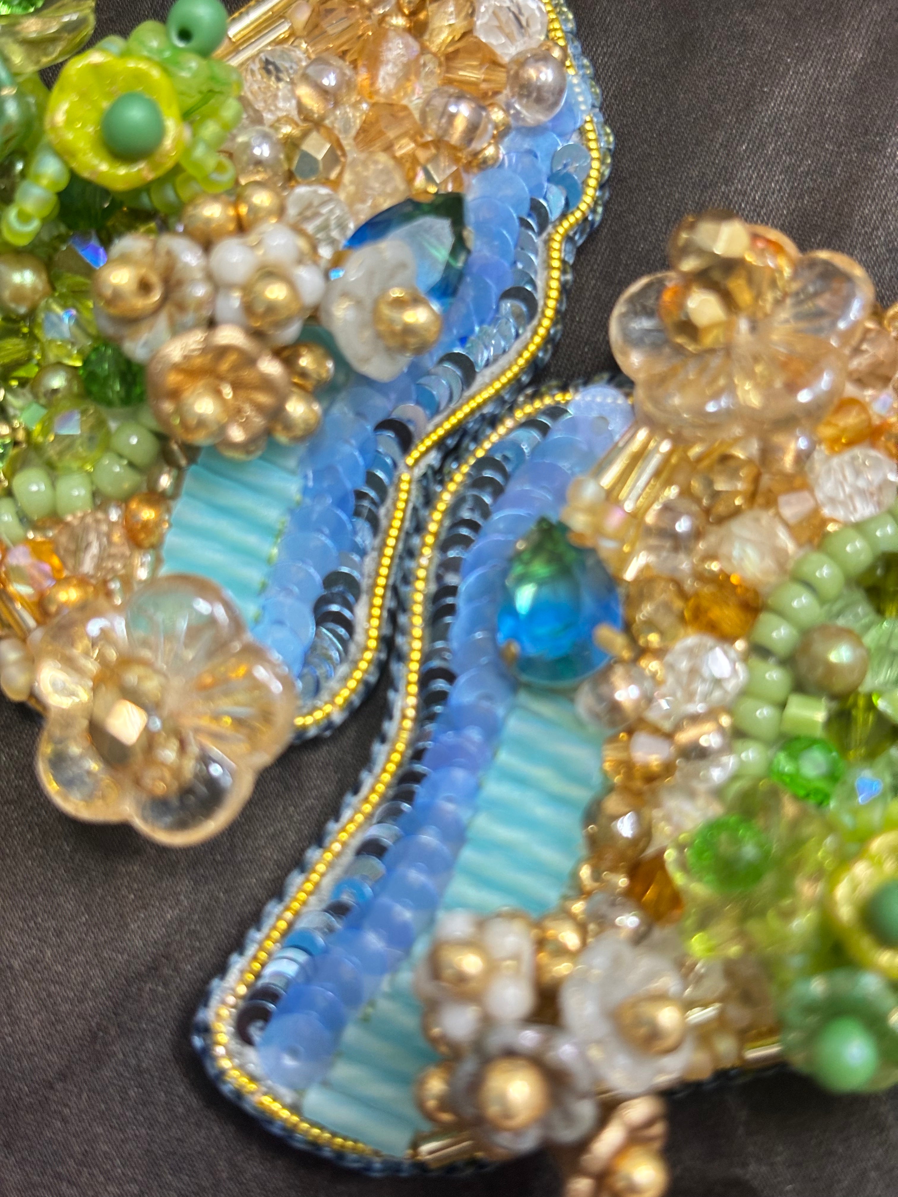 「Flower Bloom Island」Handmade Embroidered Earrings,Island-Shaped Beaded Earrings