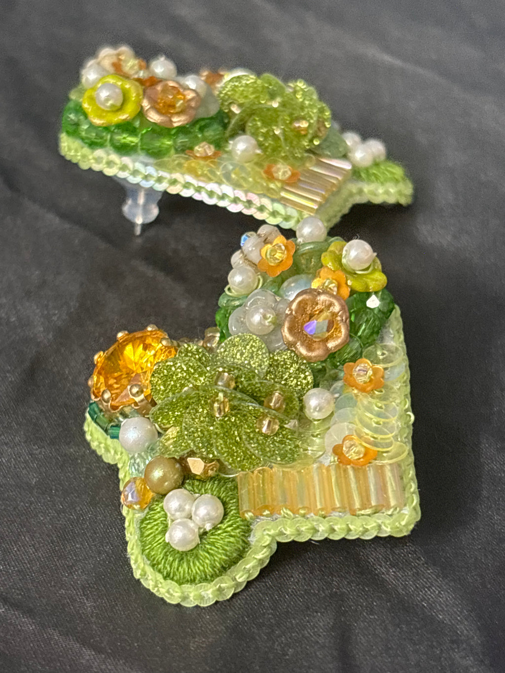 「Corner Flowerbed」Hand Embroidered Flower Earrings: Beaded Floral Stud Earrings